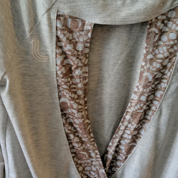 Top - Picture 3 of 5